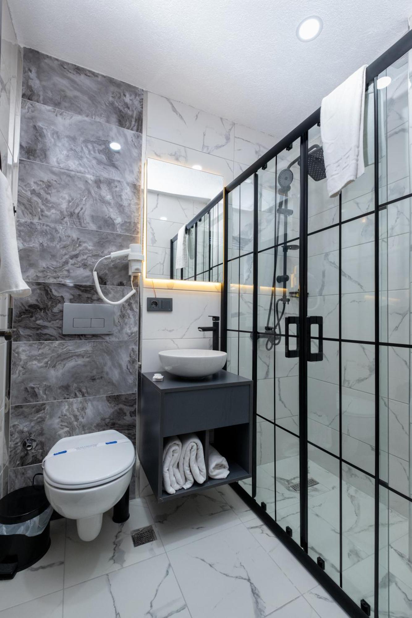 Fly Point Airport Hotel Arnavutkoy Экстерьер фото